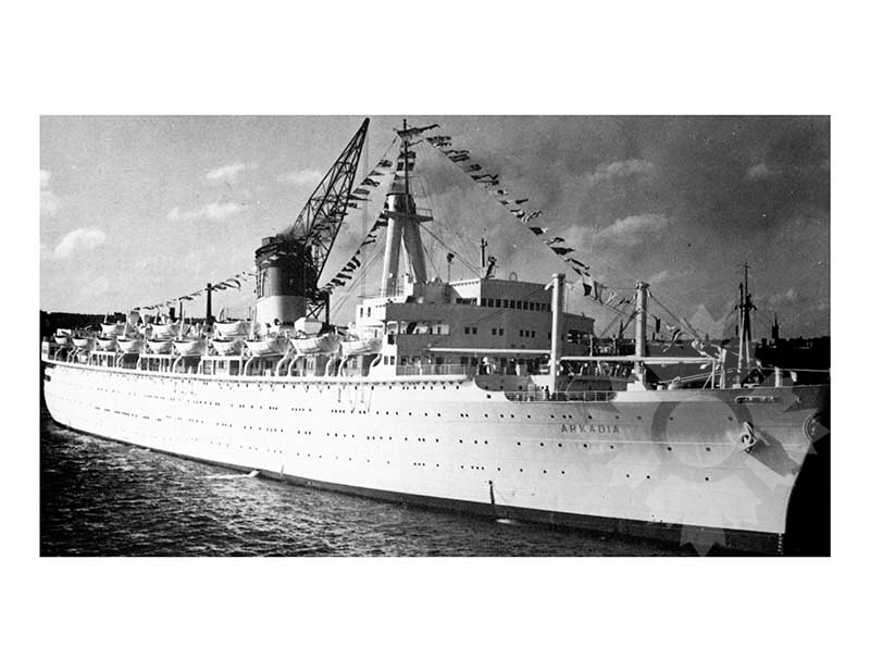 Black and white photo of the ship Arkadia (SS)
