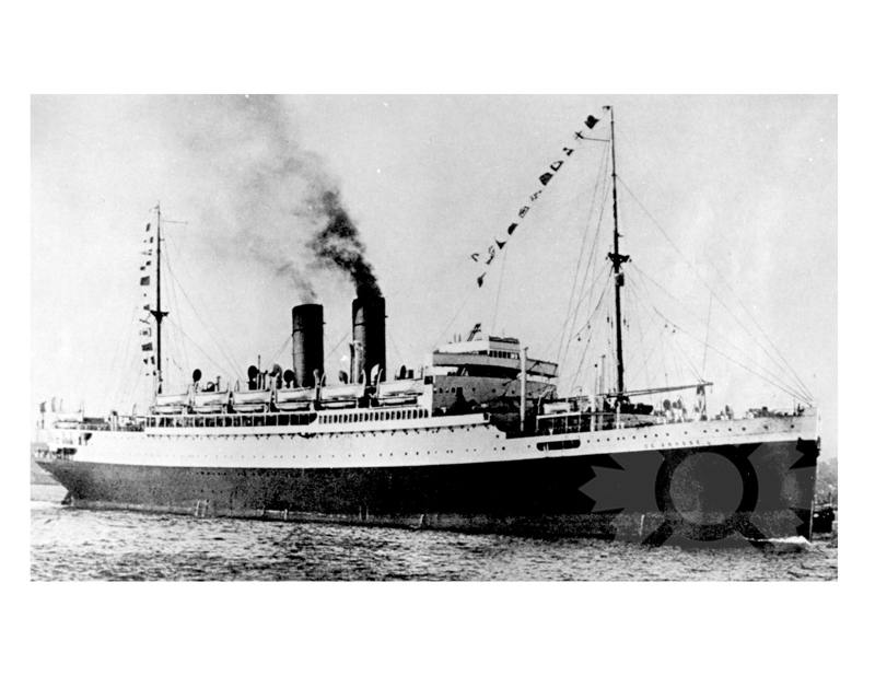 Black and white photo of the ship De Grasse (SS) (1924-53) (empress of australia 1953-55 venezuala 1956-62)