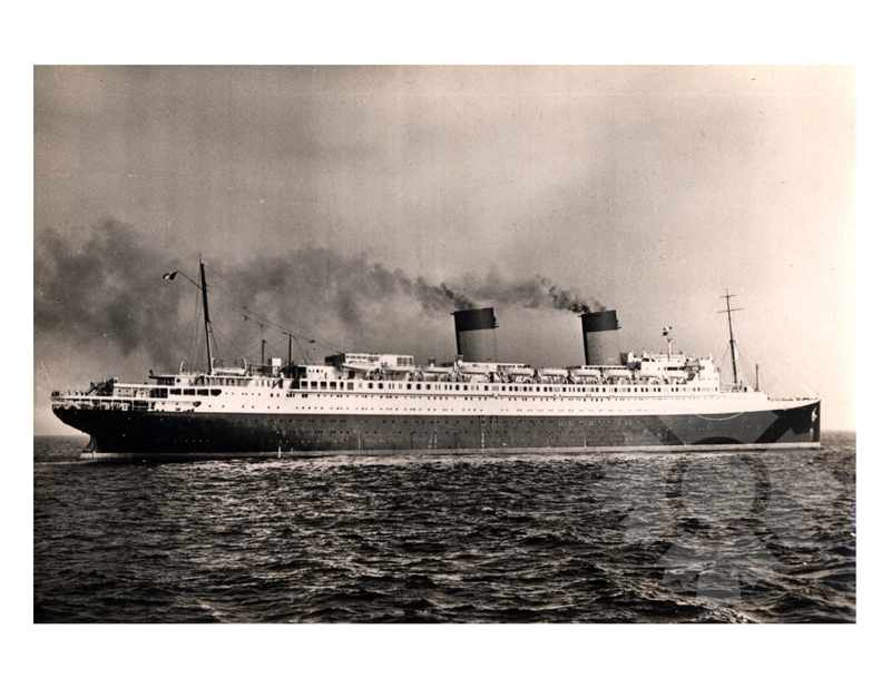Black and white photo of the ship ile de france (SS) (1926-1959)