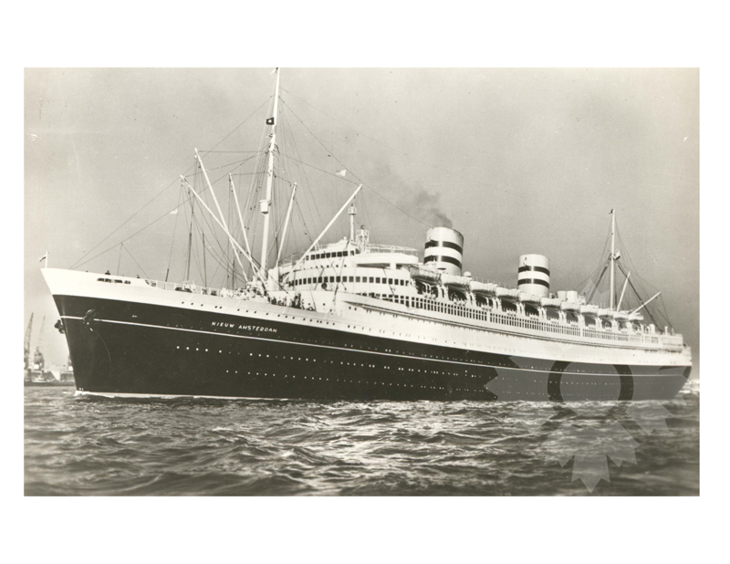 Black and white photo of the ship Nieuw Amsterdam II (SS) (1937 - 1974)