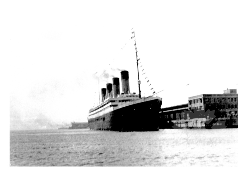 Black and white photo of the ship Olympic (RMS) (1910-1935)