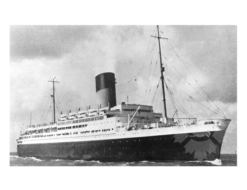 Black and white photo of the ship Pasteur (SS) (1938-1957)