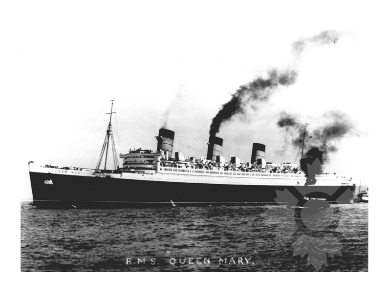 Black and white photo of the ship Queen Mary (RMS) (1936-1967)