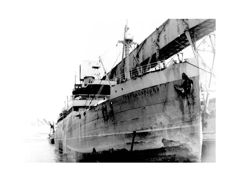 Black and white photo of the ship Topdalsfjord (SS) (1921-1955)