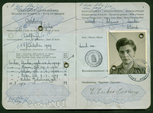 Passport issued to Epke Eerkes. Canadian Museum of Immigration at Pier 21 (DI2013.1544.1).