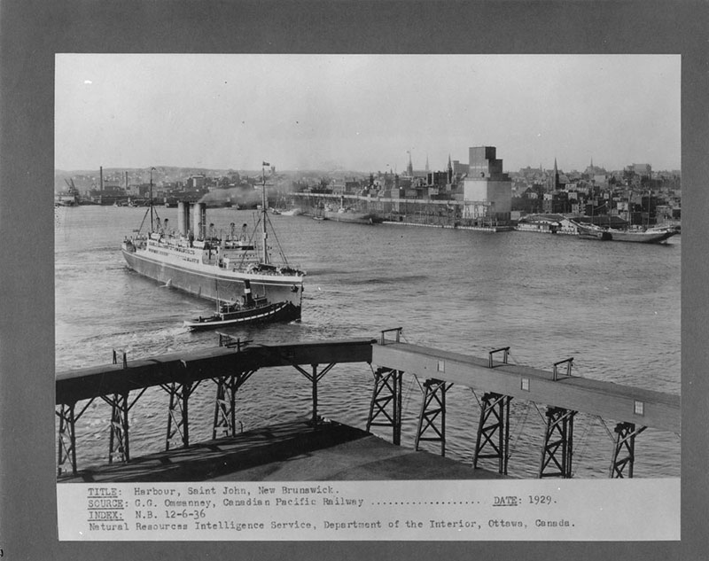 Several ships can be seen in this archival image of Saint John harbour.